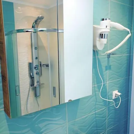 Orchid Apartment *